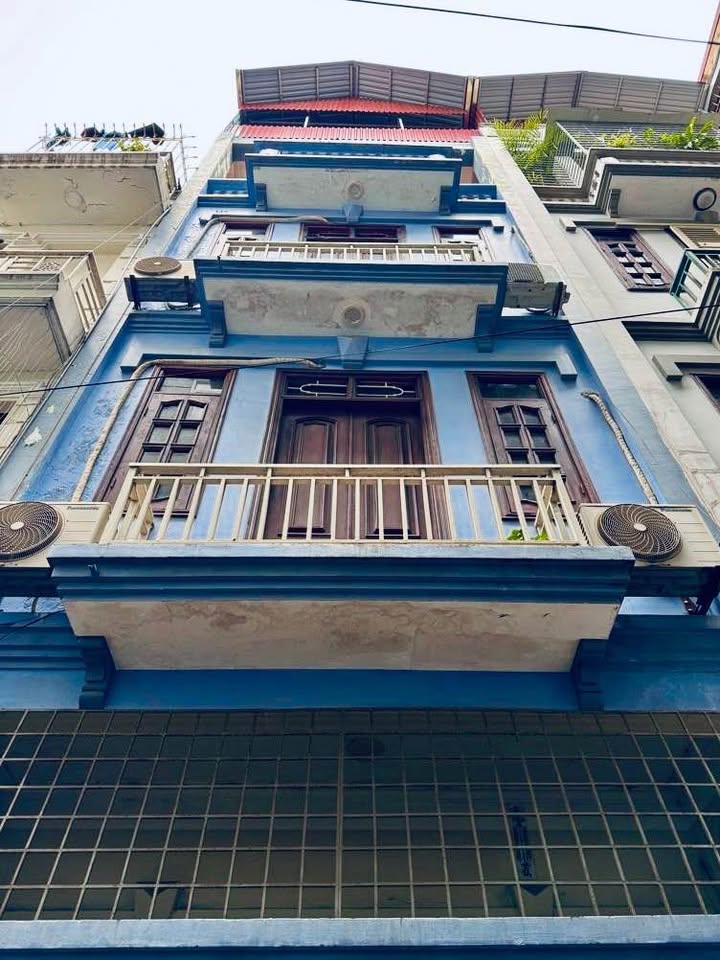 Nhà Hoàng Quốc Việt 51m² 4 Tầng - Ngõ Thông, Ô Tô Đỗ Cửa - 7.x Tỷ