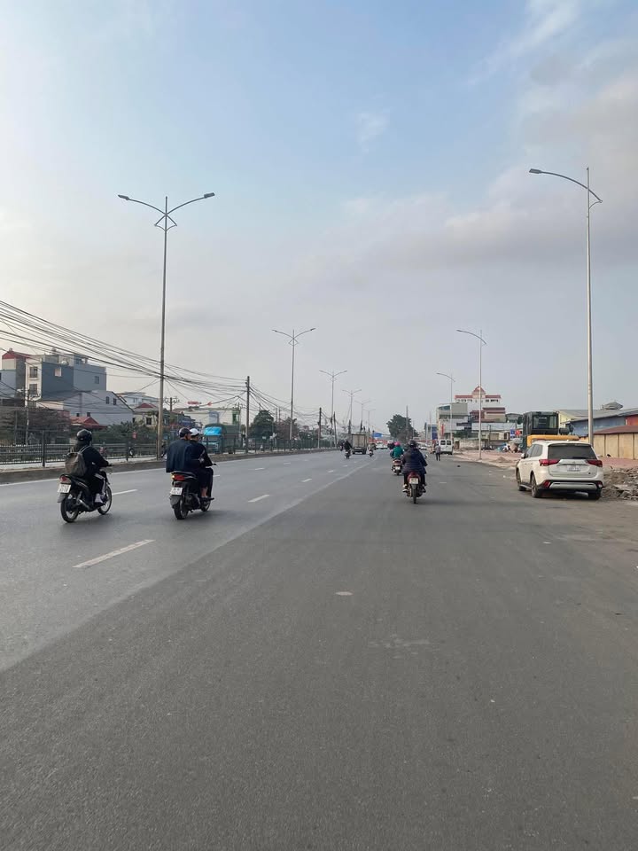 Nhà Mặt Phố Ngọc Hồi 123m² 4 Tầng - Kinh Doanh Đỉnh Cao, Lô Góc Vỉa Hè Rộng