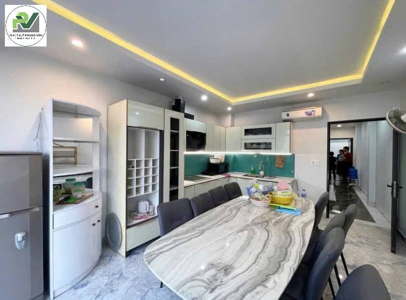 Thuê nhà Lô 22 Lê Hồng Phong 60m² - 5 tầng thang máy, full đồ!
