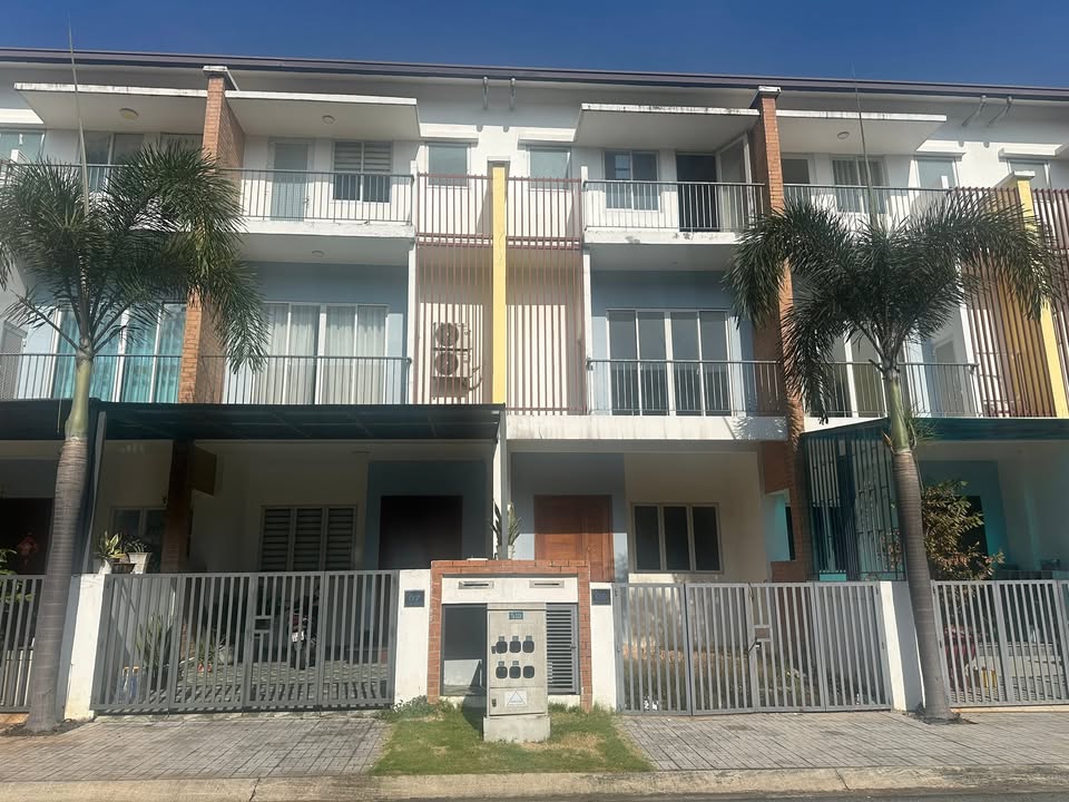 Bán Gấp Townhouse SunCasa 1 Nam Từ Liêm 80m², 3 Tầng Thô - Giá 2.7 Tỷ