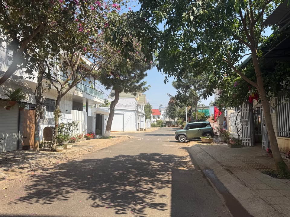 Đất nền Liên Nghĩa, Đức Trọng 136m² - Sổ đỏ chính chủ, công chứng ngay!