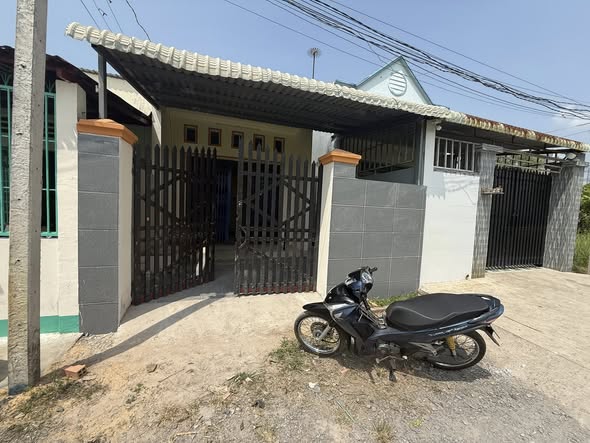 Nhà Riêng Đức Hòa 105m² - Chính chủ bán, ô tô vào tận nhà!