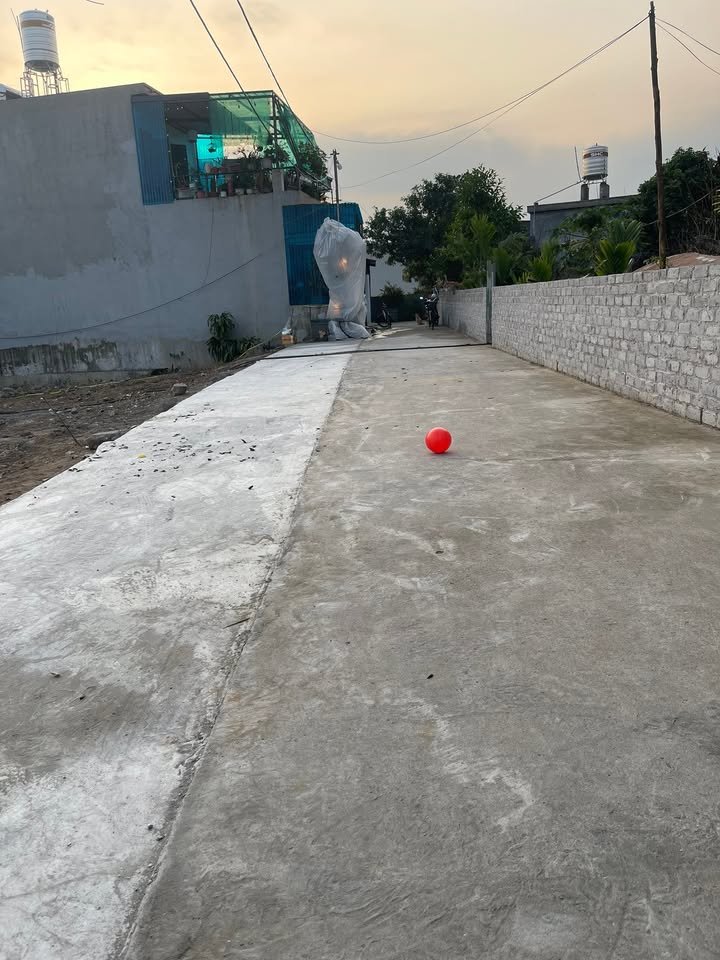 Lô đất Uông Bí 100m² giá 8xx triệu - Đường ô tô, 2 mặt ngõ!