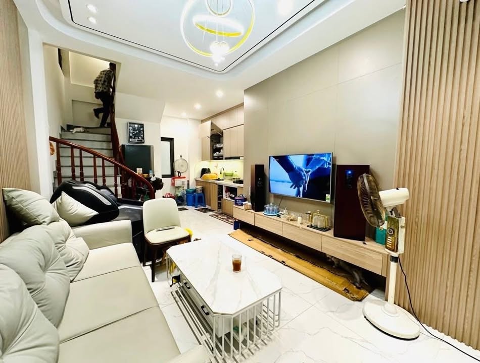 Nhà 5 tầng La Nội, Hà Đông - 40m² Full Nội Thất, 7 Tỷ