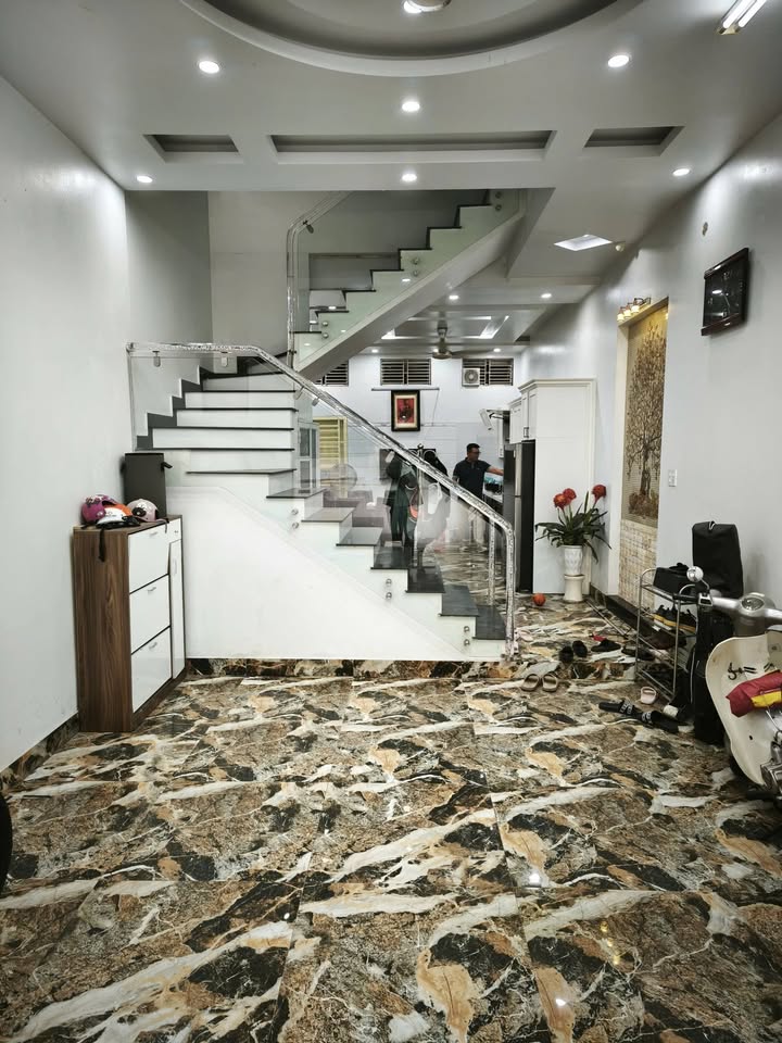 Nhà riêng Lê Hồng Phong 60m² - Ô tô vào tận nhà, full nội thất!