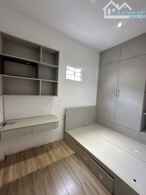 Nhà phố Hồng Mai, Hai Bà Trưng 56m² - Mặt tiền kinh doanh, giá tốt!