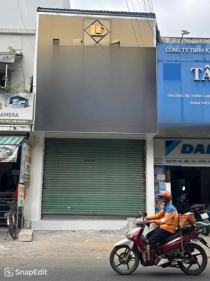 Cho Thuê Nhà Mặt Tiền Nguyễn Sơn Tân Phú - Kinh Doanh Sầm Uất 60m²