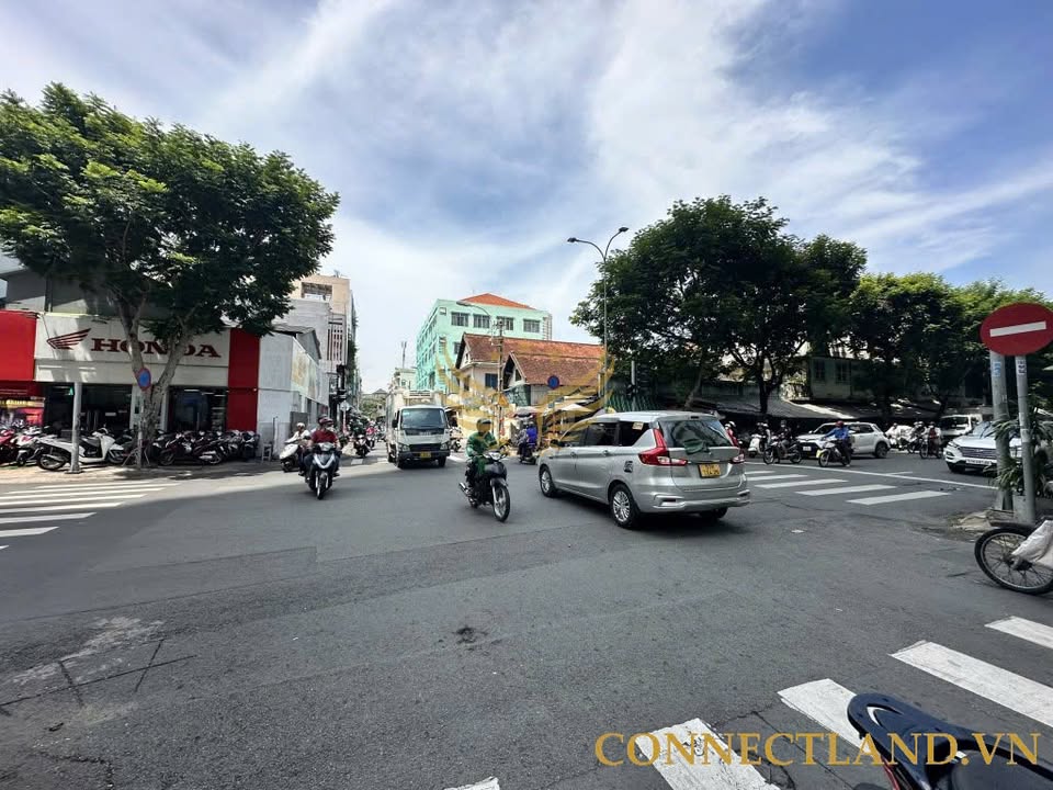 Cho thuê nhà góc 2 MT Nguyễn Trãi Q5 - 250m², 2 lầu, kinh doanh đỉnh