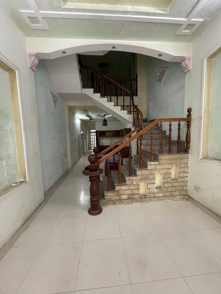 Nhà 4PN 3 Lầu Đỗ Xuân Hợp, TP Thủ Đức - Kinh doanh & Gia đình