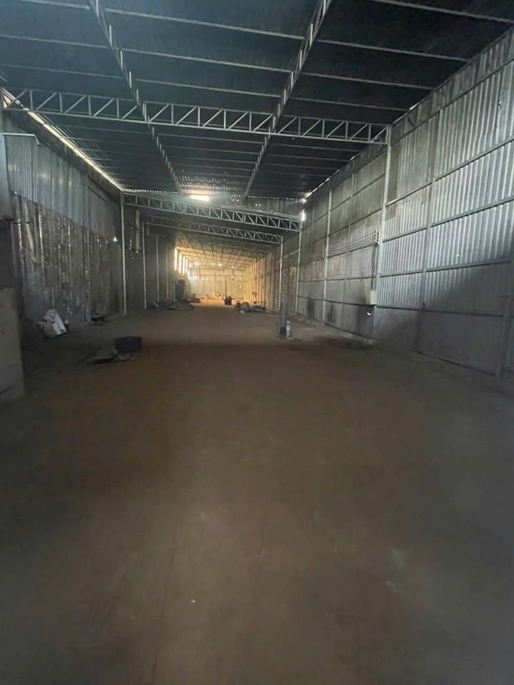 Cho thuê kho xưởng Tân Phước Khánh 600m² giá 18 triệu - Hoạt động ngay!