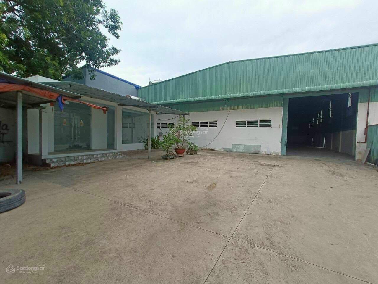 Kho/Xưởng Thuận An 2000m² giá 60 triệu - Container thoải!