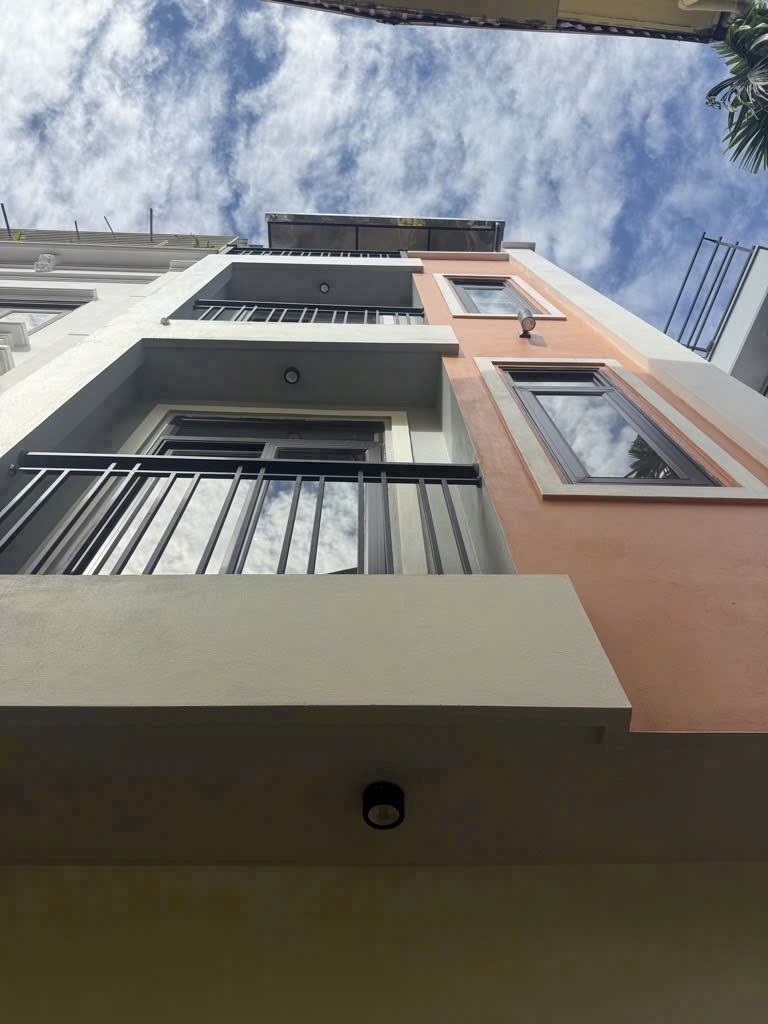 Nhà 51m² Sài Đồng, Long Biên - 4 Tầng Đủ 4 Ngủ, Full Nội Thất, Gần Hồ