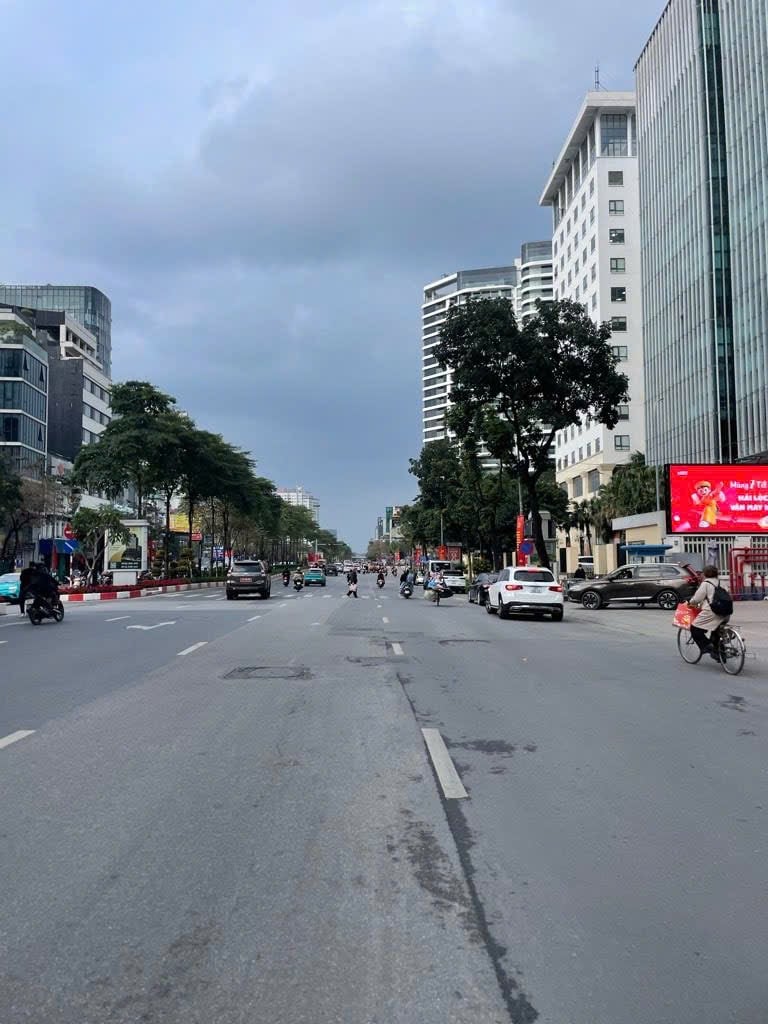 Nhà Lô Góc Văn Cao, Ba Đình 68m² - 34.7 Tỷ, Ô Tô Vào Nhà