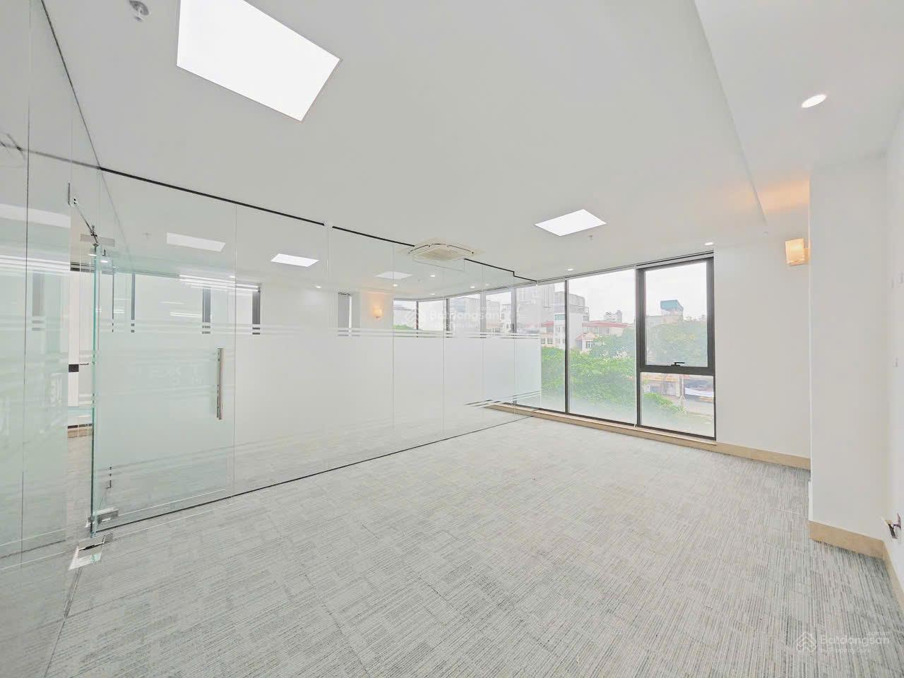 Văn phòng Hào Nam 50m² - Full nội thất, Sẵn sàng kinh doanh