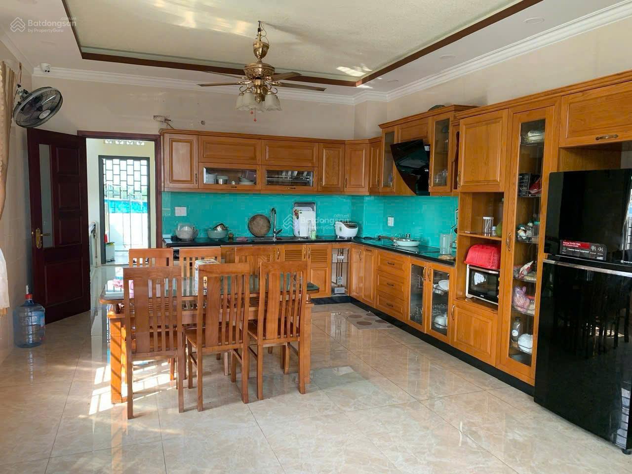 Nhà Cho Thuê 5x20m Tân Uyên - 5PN, Thang Máy, Full Nội Thất