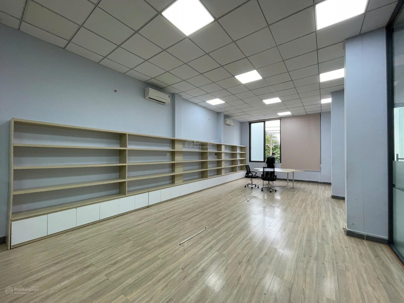 Văn phòng Võ Oanh Bình Thạnh 95m² - Vị trí trung tâm, sẵn sàng làm việc!