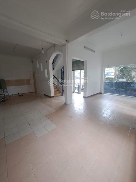 Nhà ngõ 5 Nguyễn Khánh Toàn, Cầu Giấy - 80m² x 3T lô góc, ô tô tránh - 18 triệu