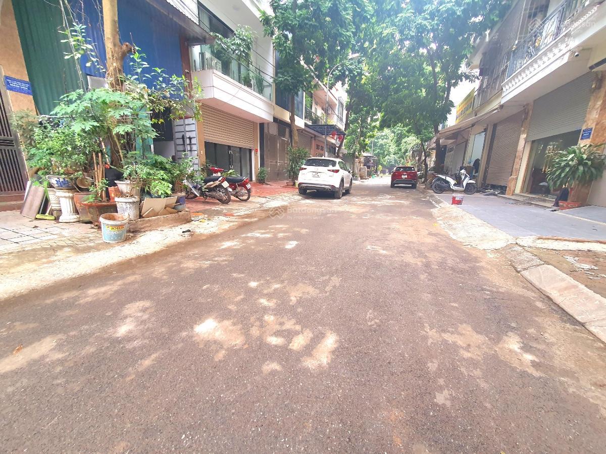 Nhà riêng Hoàng Quốc Việt, Cầu Giấy 65m² - Ô tô vào tận nhà!