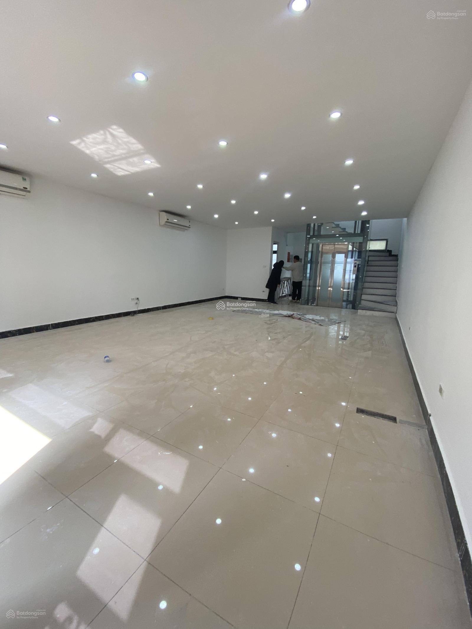 Nhà Liền Kề Hàm Nghi 80m² x 4 Tầng - Thông Sàn, Ô Tô Đỗ Cửa