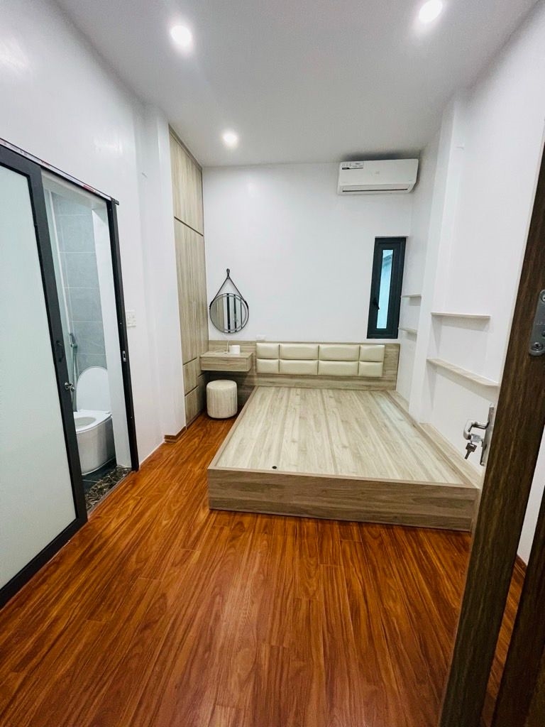 Nhà 5 Tầng Đống Đa 23m² Full Nội Thất - Sổ Đỏ Chính Chủ