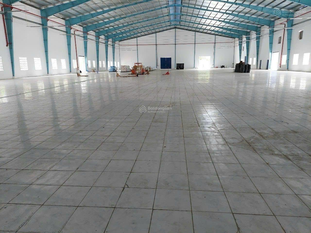 Cho thuê xưởng Quốc Lộ 1A Vĩnh Long 2300m² - Container vào tận nơi