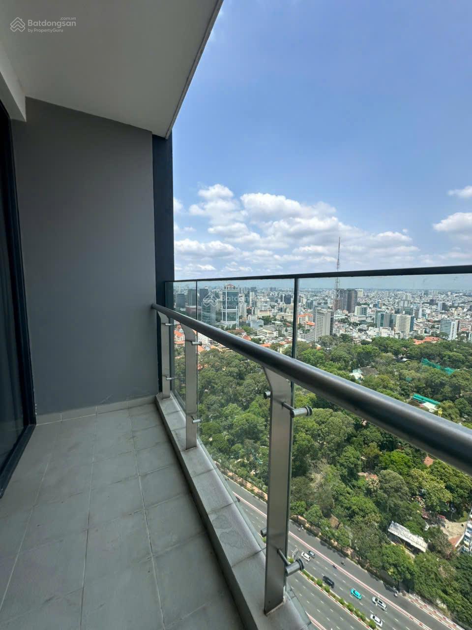 Căn hộ Vinhomes Golden River 110m² - View Công viên & Sông Sài Gòn