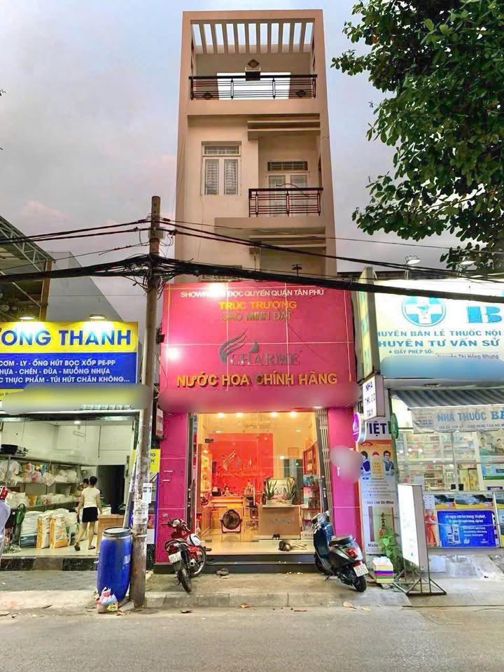 Nhà Mặt Tiền Nguyễn Súy 72m² - Mặt tiền kinh doanh sầm uất!