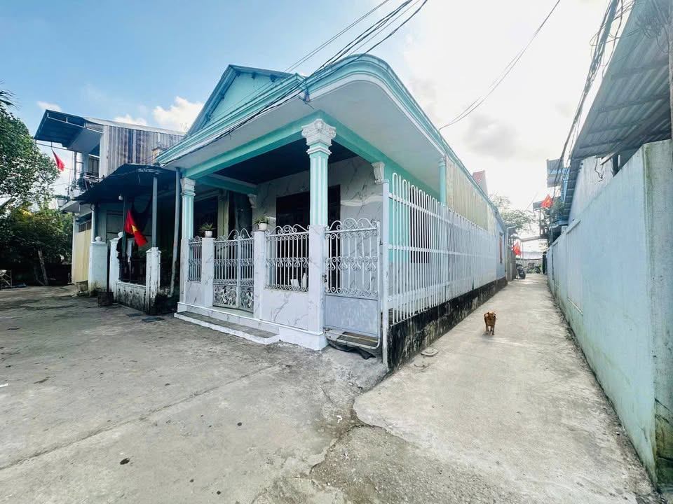 Nhà cấp 4 Huế 102m² Lý Nam Đế - Ô tô tận nhà, giá 4 triệu!