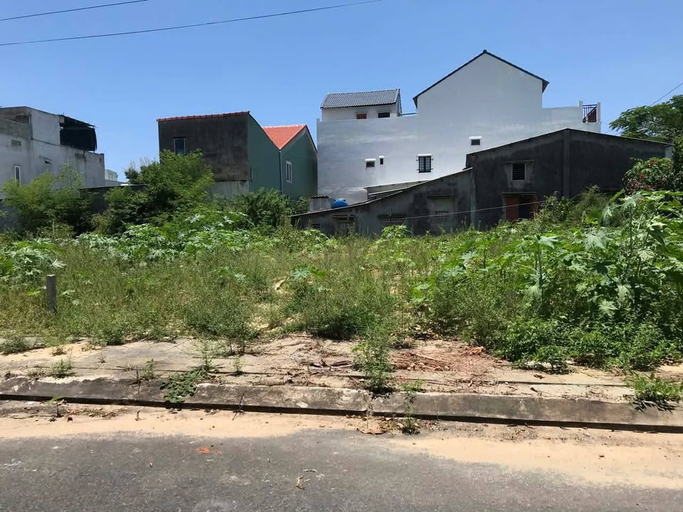 Bán Đất Đường Bến Bãi 8, Sơn Trà, Đà Nẵng - 60m² Sổ Đỏ Chính Chủ Giá 1.8 Tỷ