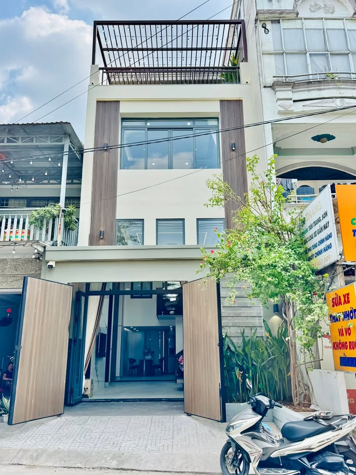 Bán nhà Phường 16 Gò Vấp 76m² giá 10.9 tỷ - Ô tô vào tận nhà!