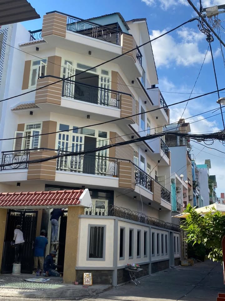 Cho thuê nhà 4 tầng mặt tiền Bình Trị Đông, Bình Tân - 17 triệu