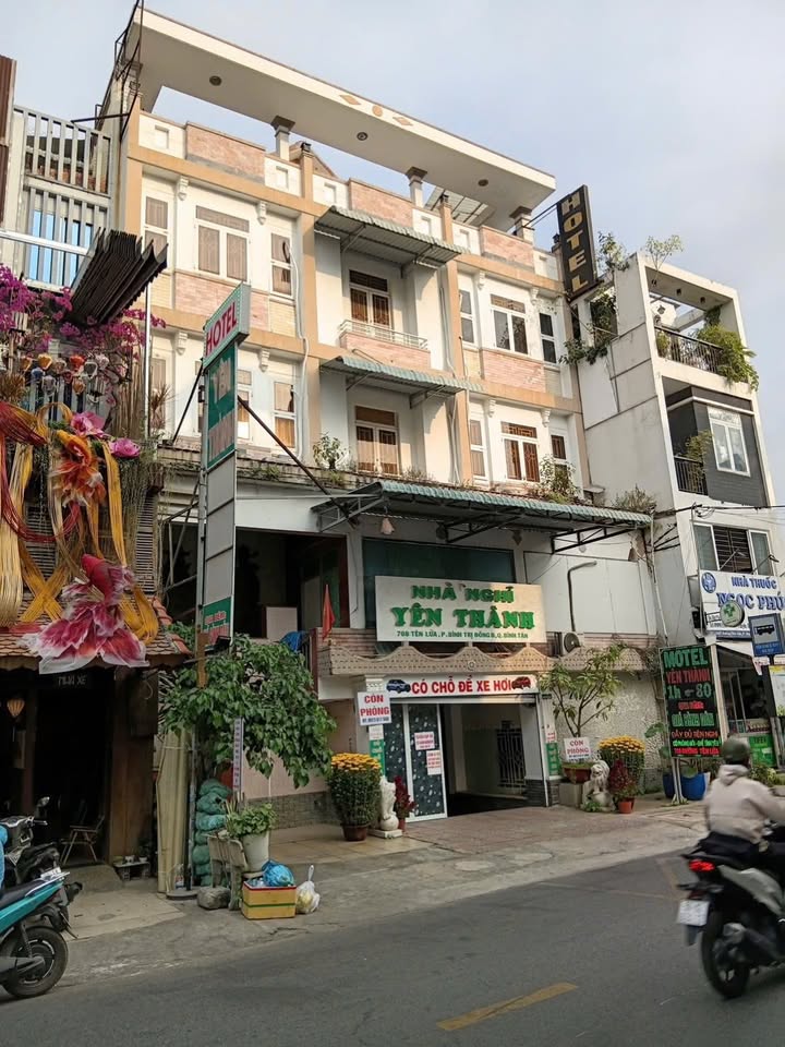 Nhà mặt tiền Tên Lửa Bình Tân 171m² giá 19 tỷ - Vị trí đắc địa!