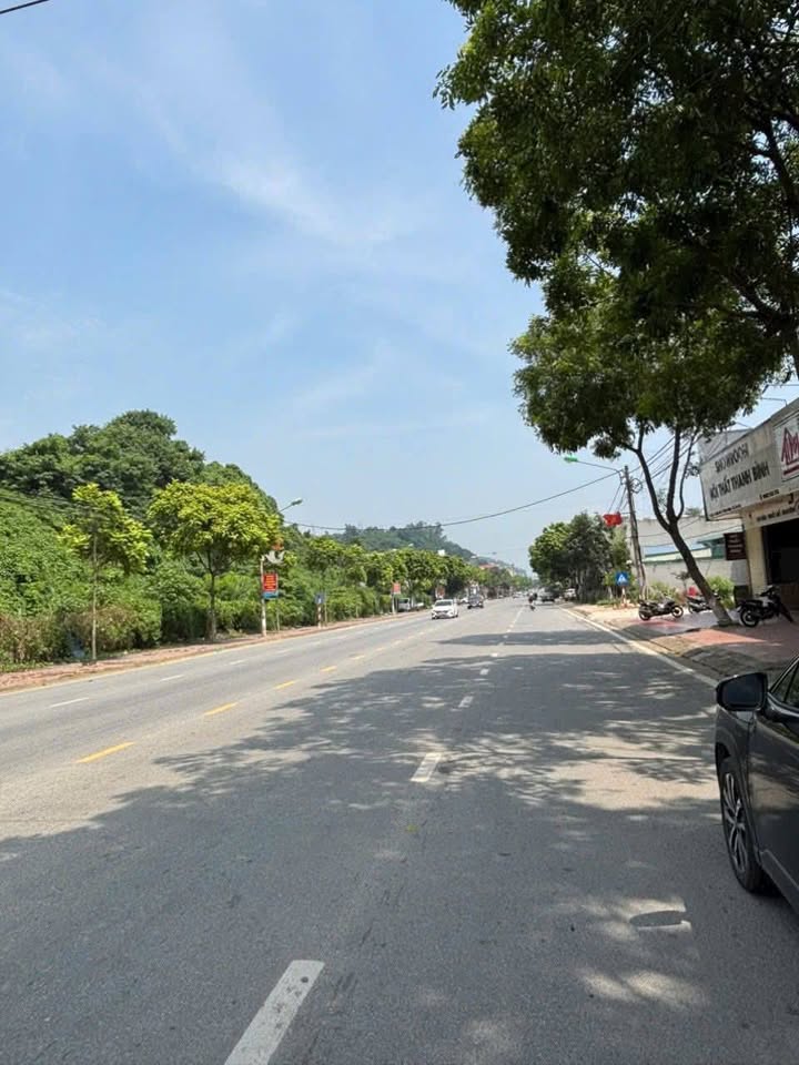 Nhà riêng Đường Hoàng Liên, Lào Cai 300m² - Sổ đỏ sẵn, chính chủ bán!