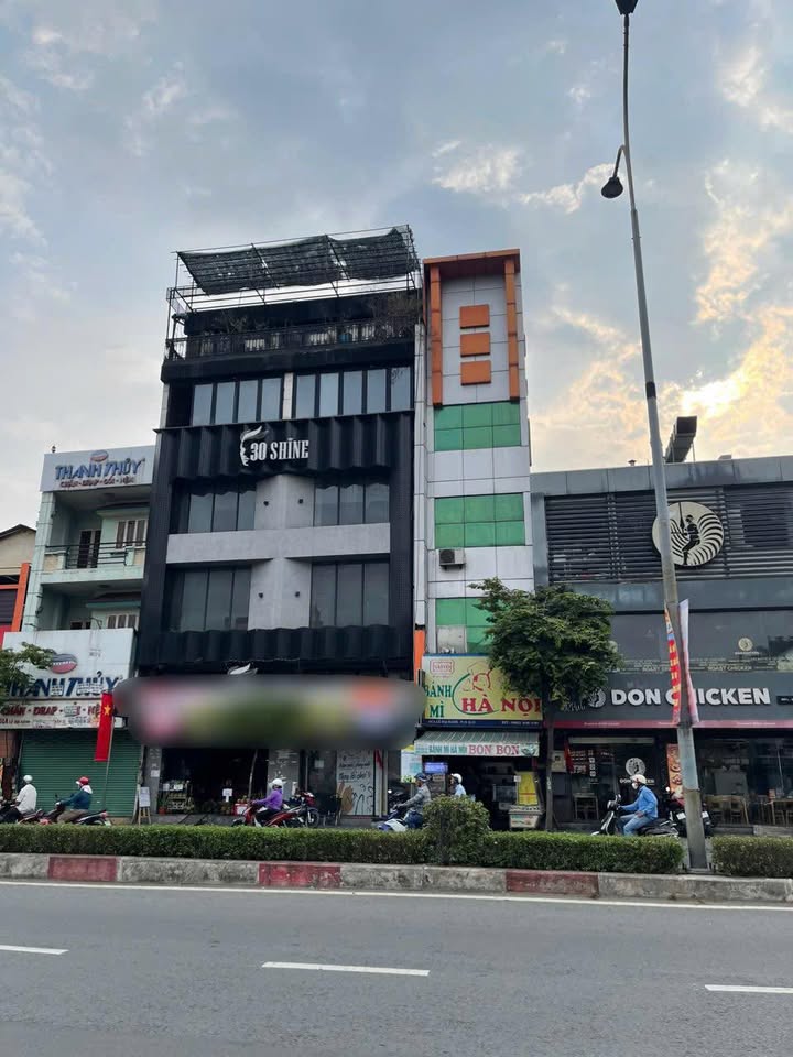 Nhà Phố Lê Đại Hành Q11 148m² - Mặt tiền kinh doanh 100 triệu!
