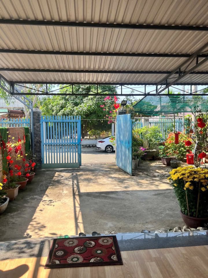 Nhà Mặt Tiền Phước Hưng 319m² - Giảm Sốc 300 Triệu, Sẵn Sàng Ở Ngay!