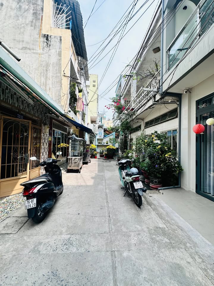 Nhà riêng Bành Văn Trân Quận 3 42m² 7.45 tỷ - Vị trí đẹp hiếm có!