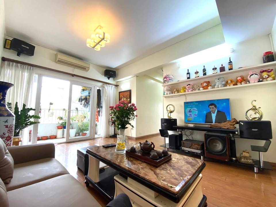 Bán Gấp Căn Góc 114m² KĐT Việt Hưng - 3PN Sổ Đẹp