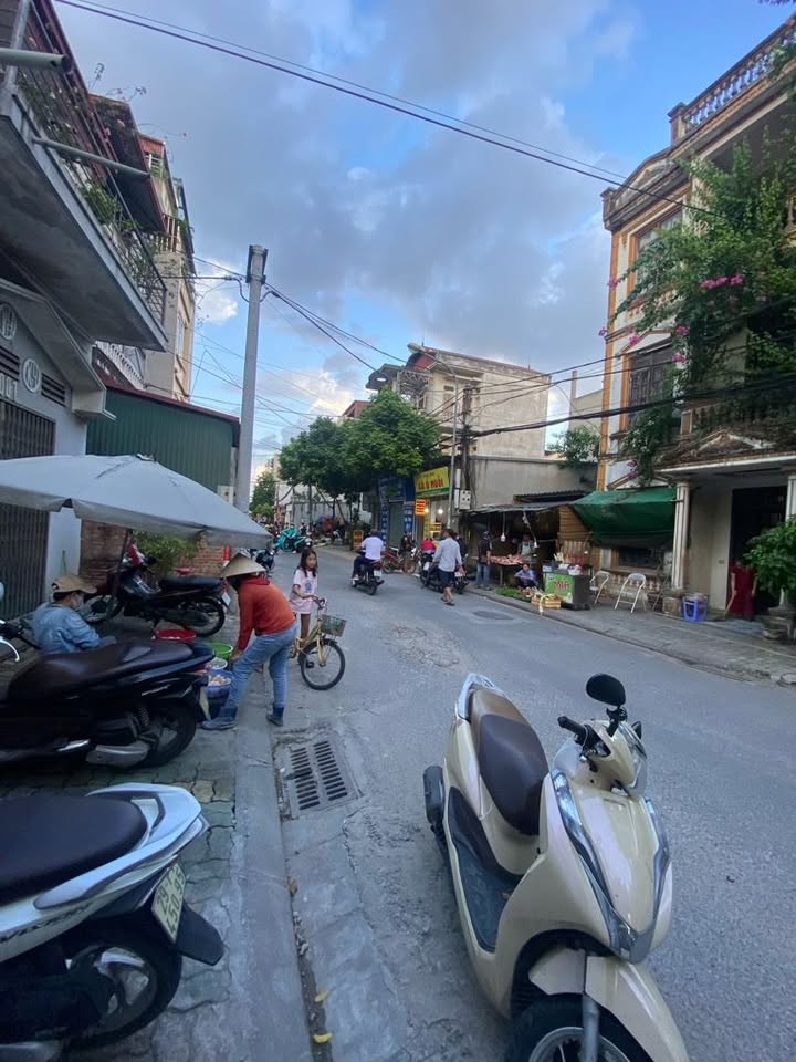 Nhà phố Việt Hưng 75m² thỏa thuận - Mặt tiền kinh doanh