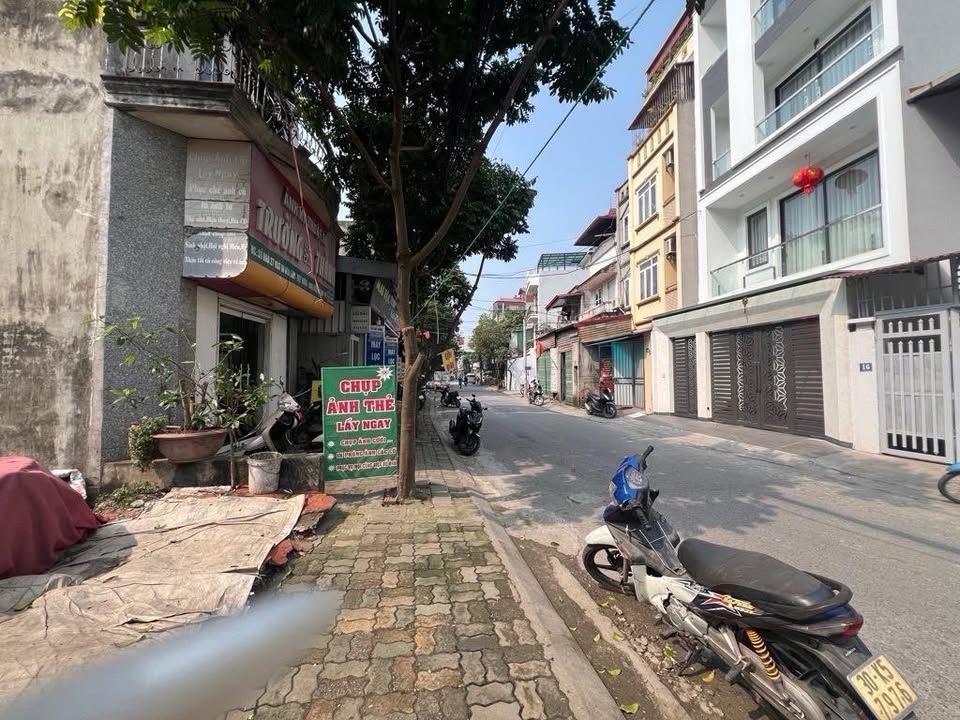 Mặt Phố Kinh Doanh Sầm Uất 70m² Vũ Đức Thận, Long Biên - Giá 16.5 Tỷ
