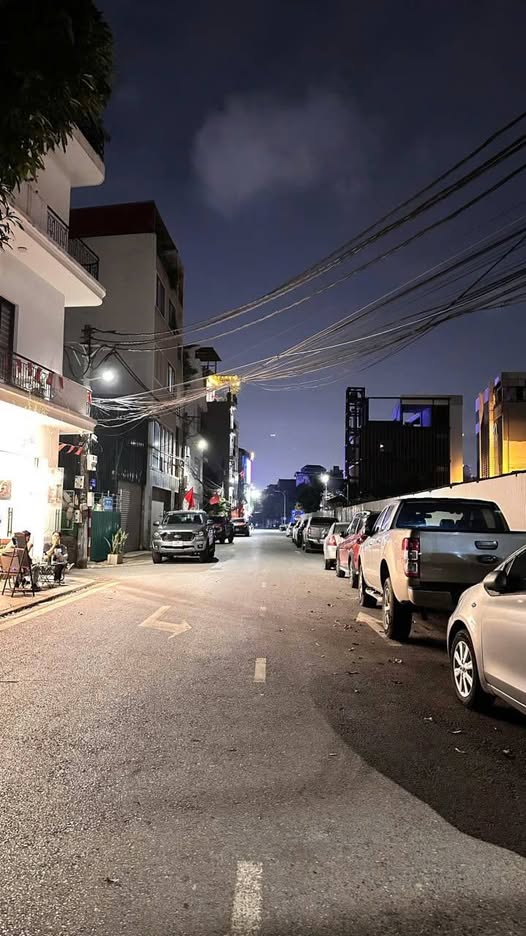 Bán nhà Vũ Đức Thận Long Biên 34m² 5 tầng - Ô tô đỗ ngày đêm