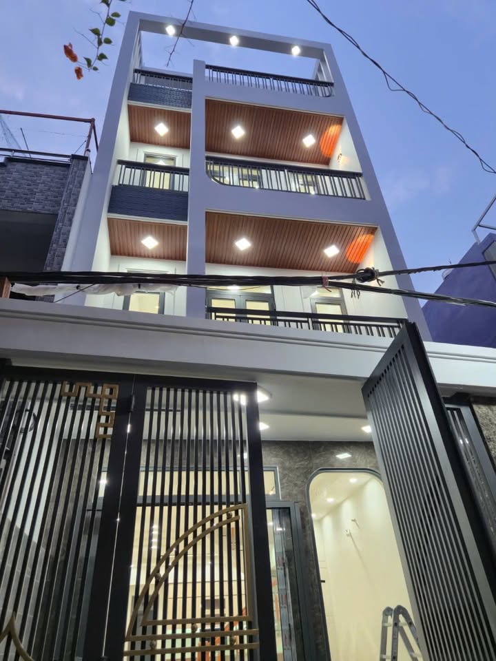 Nhà 4PN, 4 Tầng Đường 359, TP. Thủ Đức - Giá 9.5 Tỷ