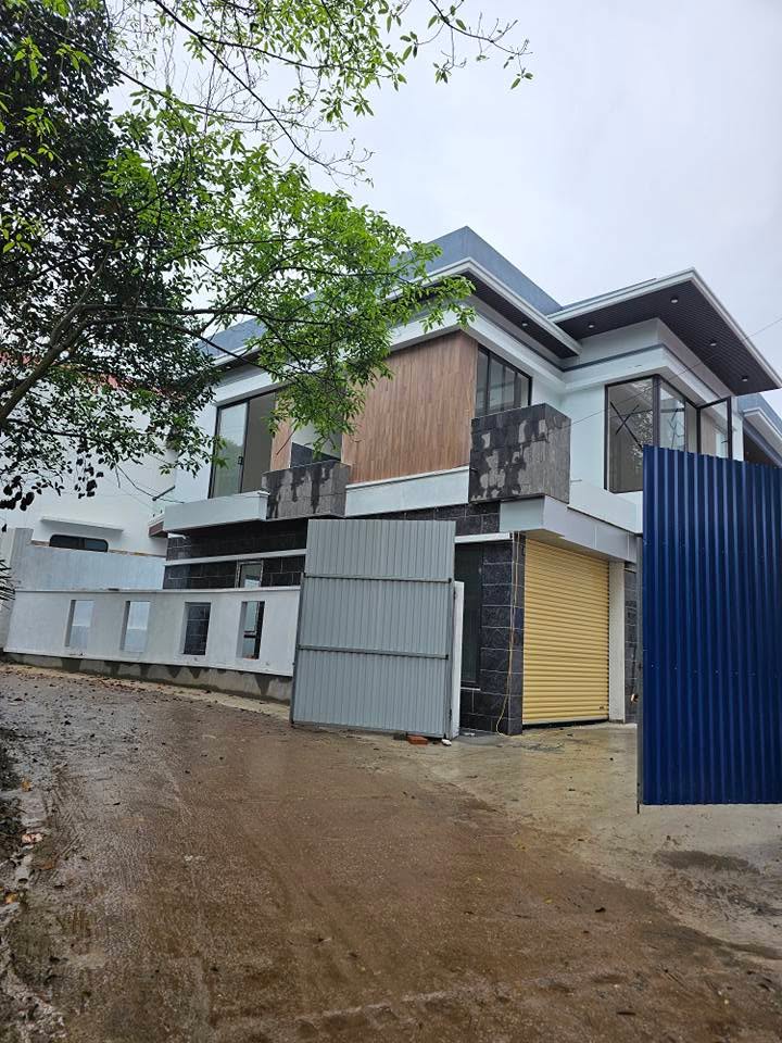 Nhà Phố 2 Tầng Phường Thịnh Đán, Thái Nguyên - 90m² Giá Tốt, Sổ Đỏ Sẵn Sàng