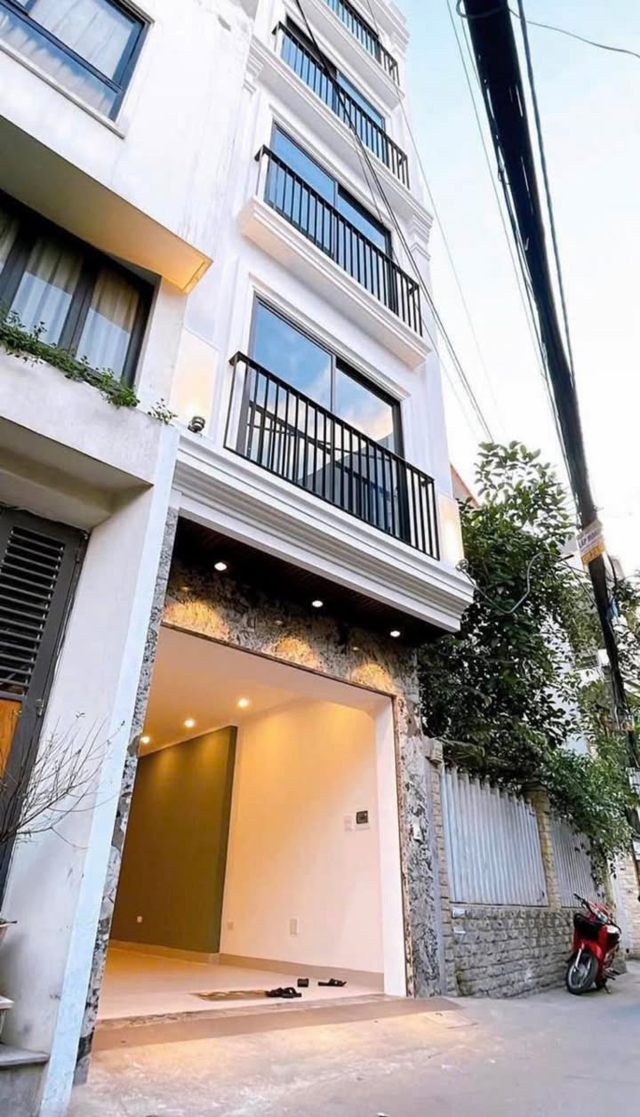 Nhà Mặt Ngõ Ô Tô 38m² Bồ Đề, Long Biên - Kinh Doanh Sầm Uất, Giá 13.6 Tỷ