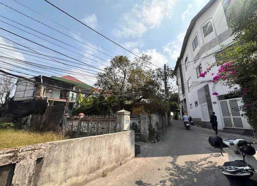 Nhà 140m² Huế - 6 Phòng Cho Thuê Dòng Tiền Ổn Định, Giá 2.5 Tỷ