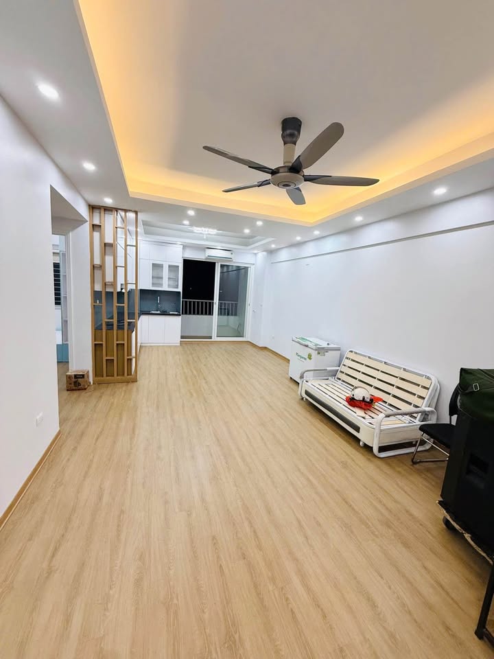 Chung cư Việt Hưng Long Biên 76m² giá 4 tỷ - An ninh 24/7