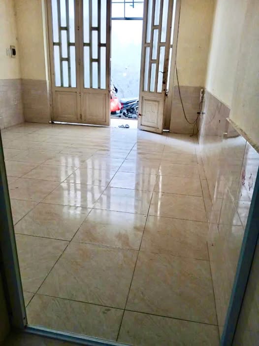 Nhà riêng Quận 12 60.8m² - Sổ hồng sẵn, giá tốt chỉ 2 tỷ!