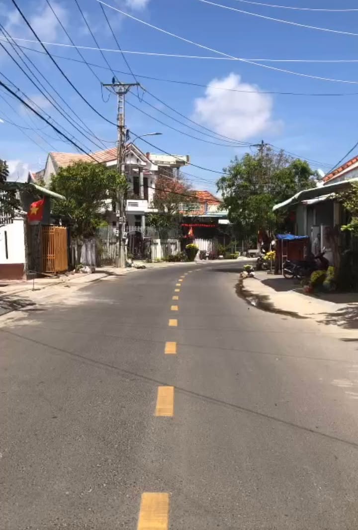 Cho Thuê Nhà 2 Mê Mặt Tiền Nguyễn Thị Định, Tuy Hoà - 100m², Giá 5 Triệu/Tháng