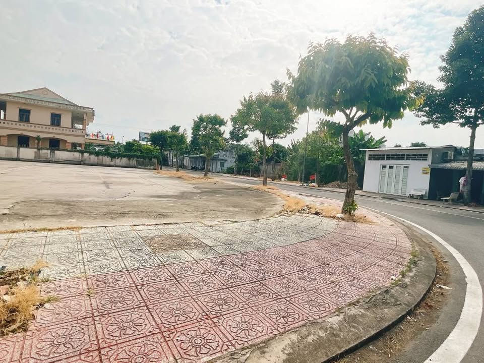 Nhà Mặt Tiền Hồ Bé, Mỹ Tho 130m² - Kinh Doanh, Ở Ngay - 2 Tỷ