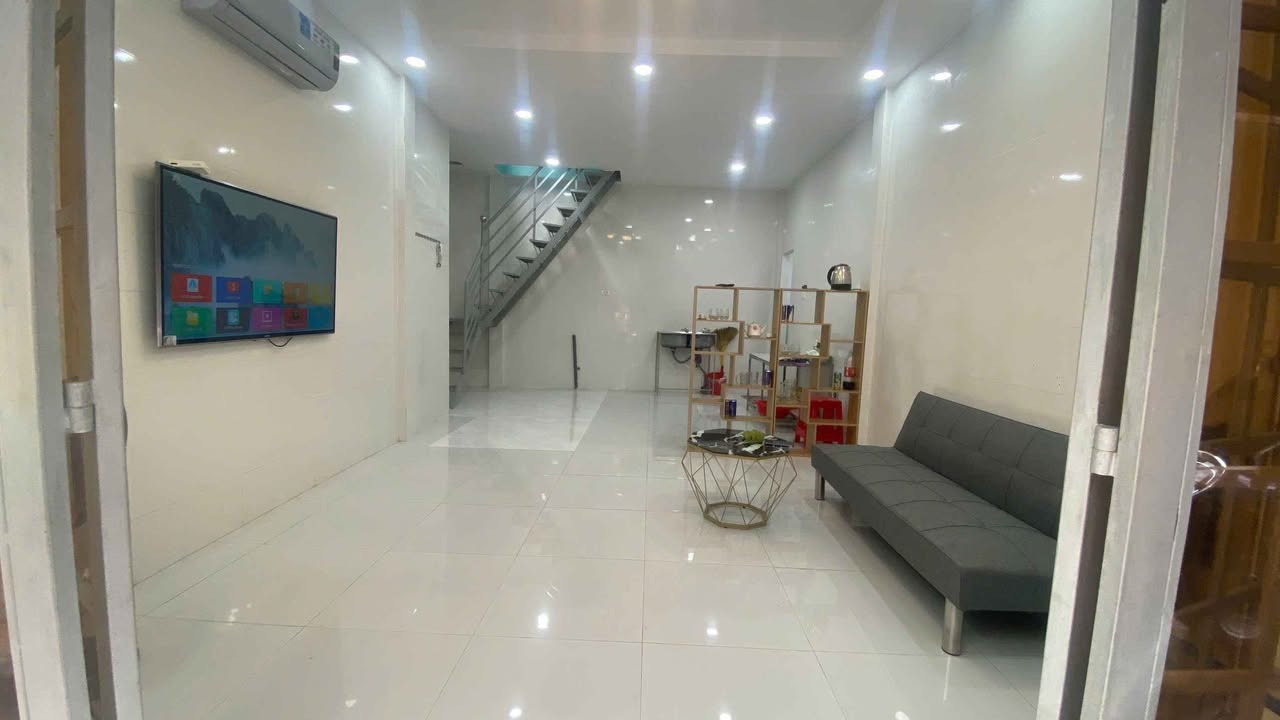 Cho thuê nhà nguyên căn Đinh Bộ Lĩnh, Mỹ Tho - 2PN, 2.5 triệu/tháng