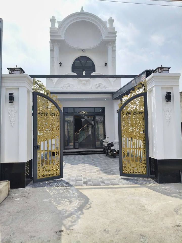 Nhà Mặt Tiền Bế Văn Đàn, Tây Ninh - 3.24 Tỷ, 140m², 3PN